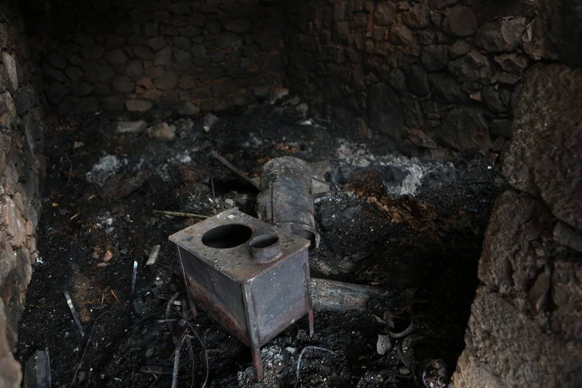 Trabzon'da yangınla yok olan mahallede hasar tespiti yapılıyor