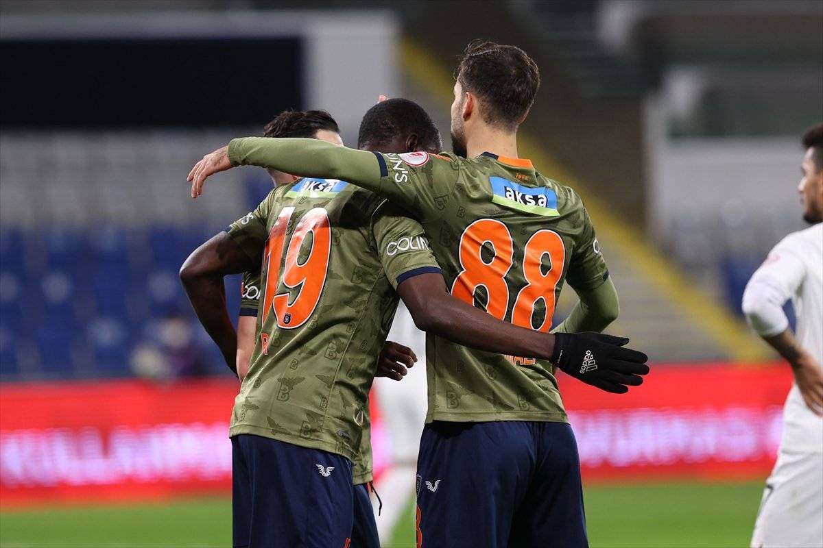 Başakşehir, çeyrek finale yükseldi