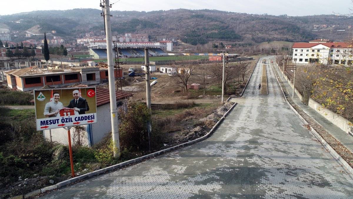 Mesut Özil'den memleketi Zonguldak'a spor kompleksi