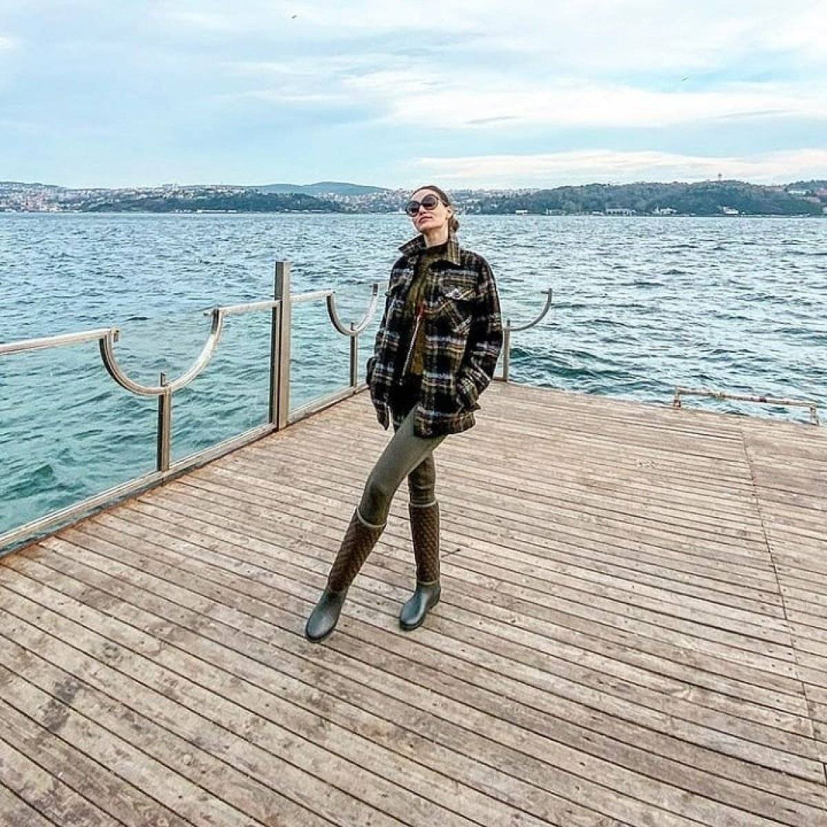 Fahriye Evcen kar bekliyor