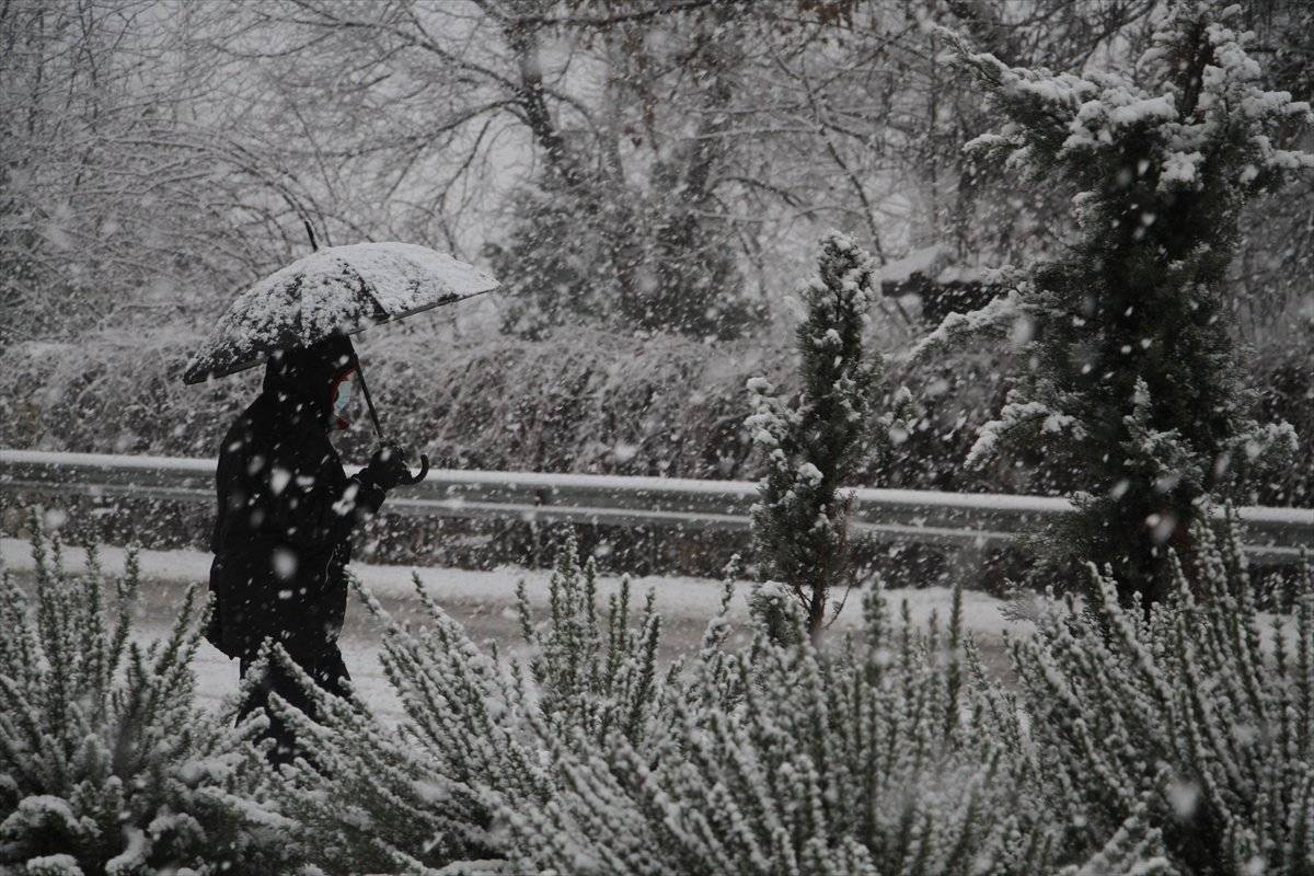 Kar etkisine giren Türkiye'de 5 günlük hava durumu