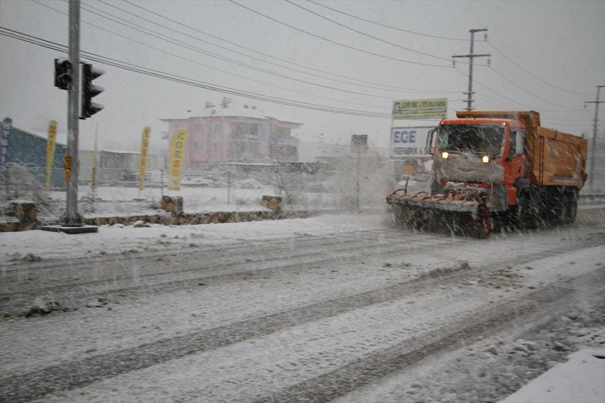 Kar etkisine giren Türkiye'de 5 günlük hava durumu