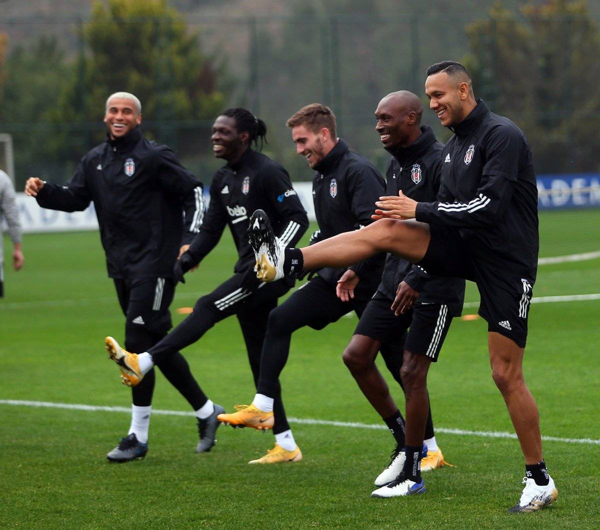 Beşiktaş'ta derbi öncesi eski primler yatırıldı