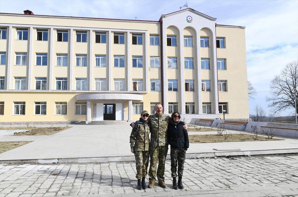 Azerbaycan Cumhurbaşkanı İlham Aliyev, Şuşa'yı ziyaret etti