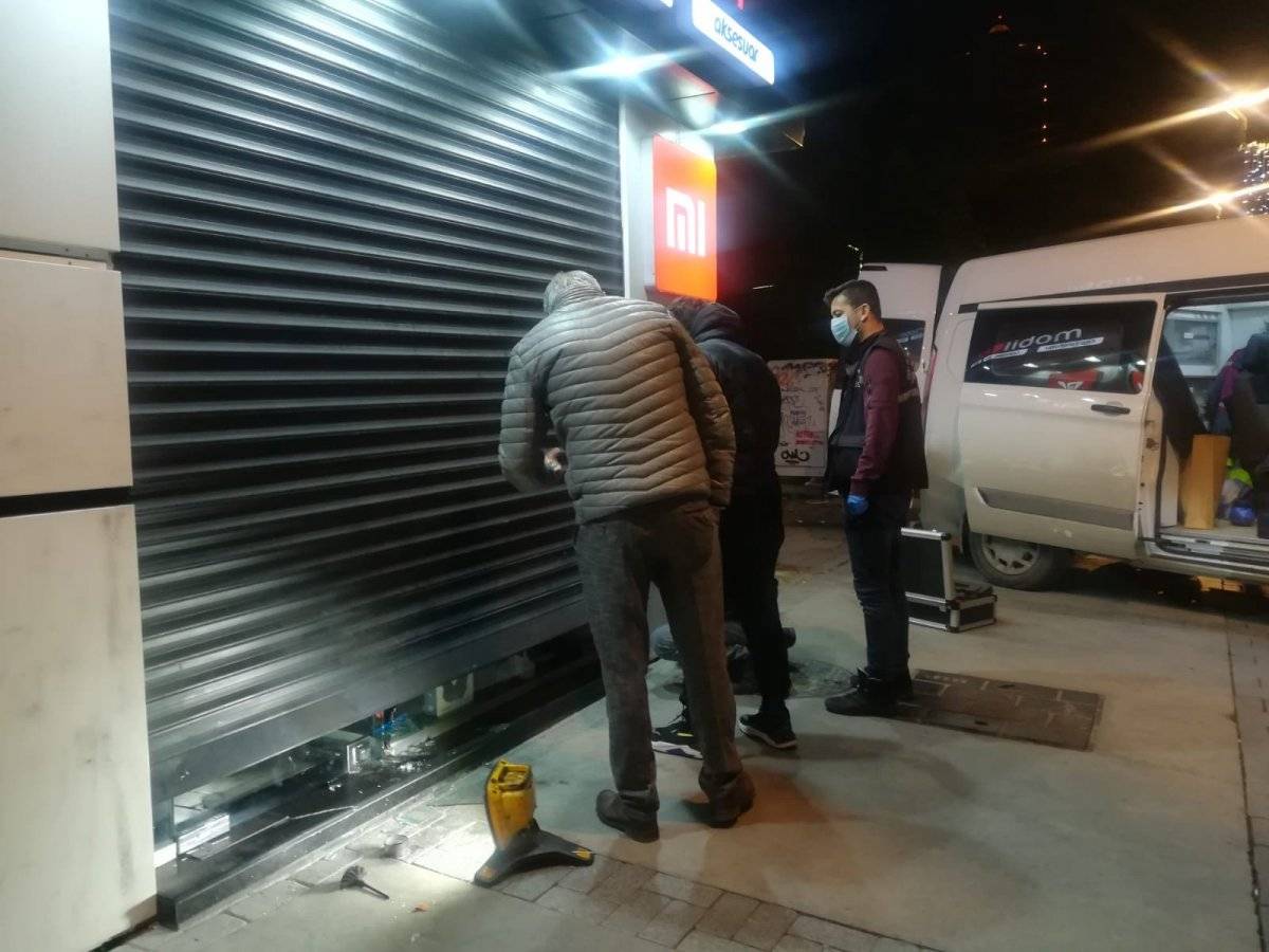 İzmir'de 13 yaşındaki çocuktan, 20 bin liralık hırsızlık