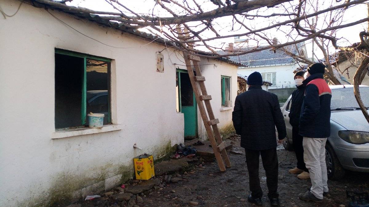 Tekirdağ'da sobayı benzinle yakmaya çalışınca ev yandı