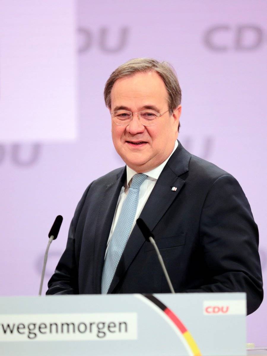 Almanya'da Merkel'in partisinin genel başkanı Armin Laschet oldu