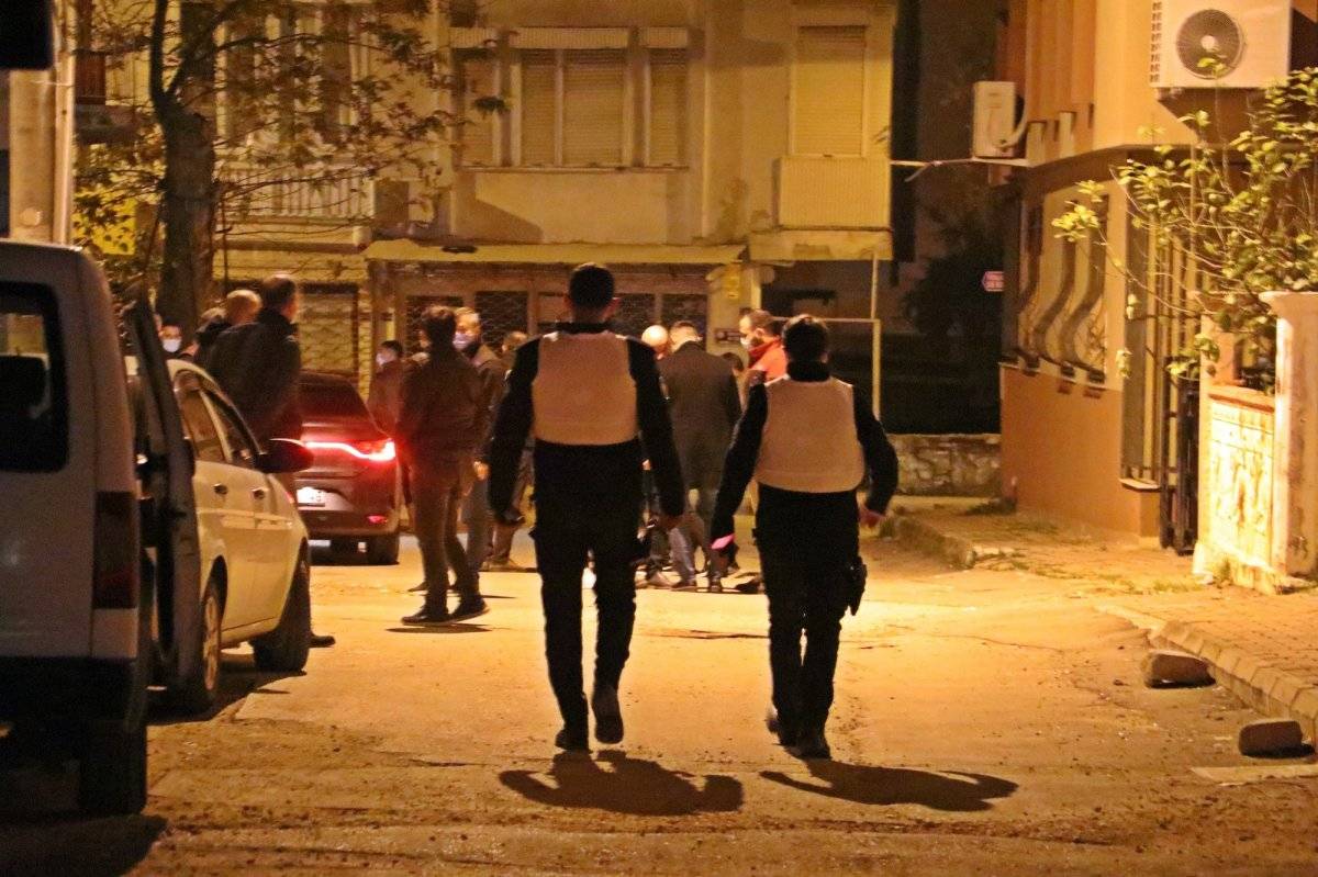 Antalya'da KADES kullanan kadın, eşinin şiddetinden kurtarıldı