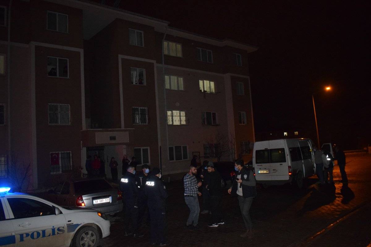 Malatya'da birbirlerini bıçaklayan çift kurtarılamadı