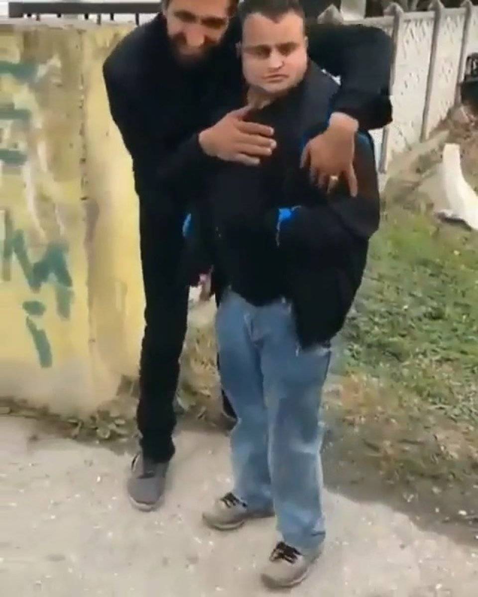 Sakarya'da engelli gence arkadaşlarından kötü şaka