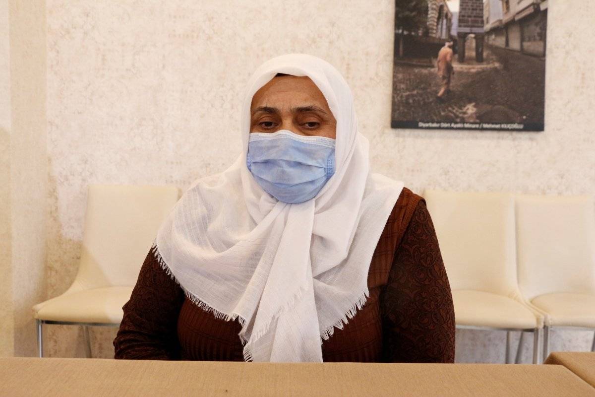 Diyarbakır'da evlat nöbetindeki anne: Gelmezsen, hakkımı helal etmiyorum