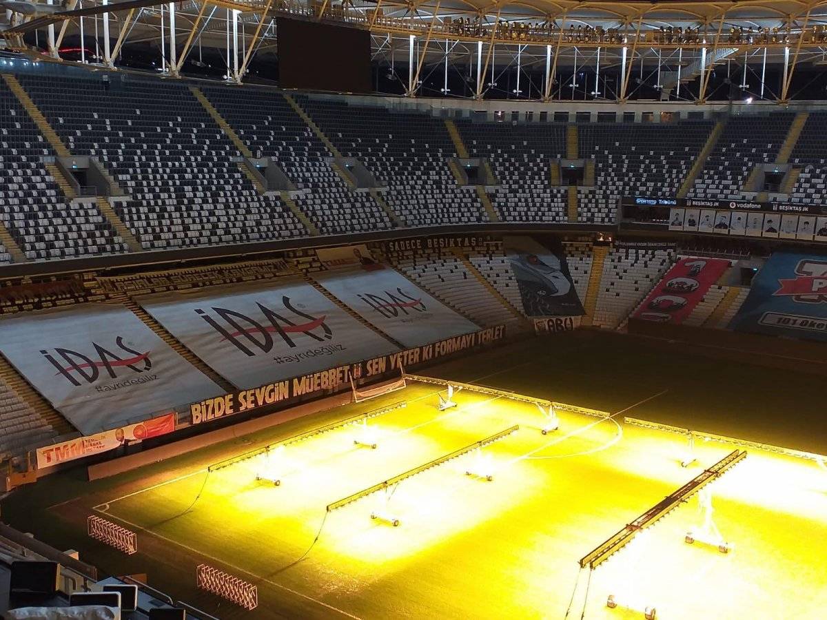 Vodafone Park'ta zeminin son hali