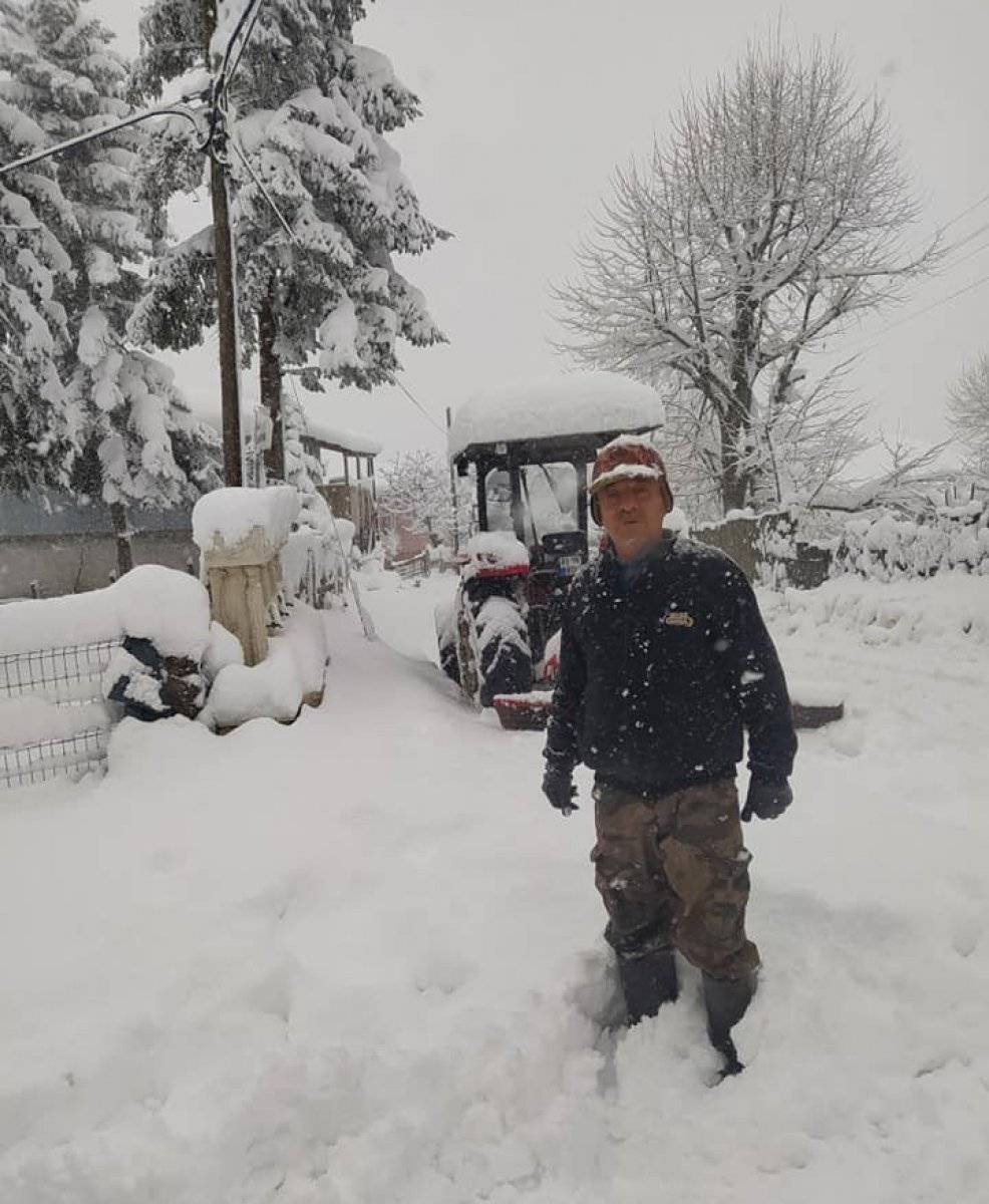 Düzceli muhtarın esprili yol açma paylaşımı