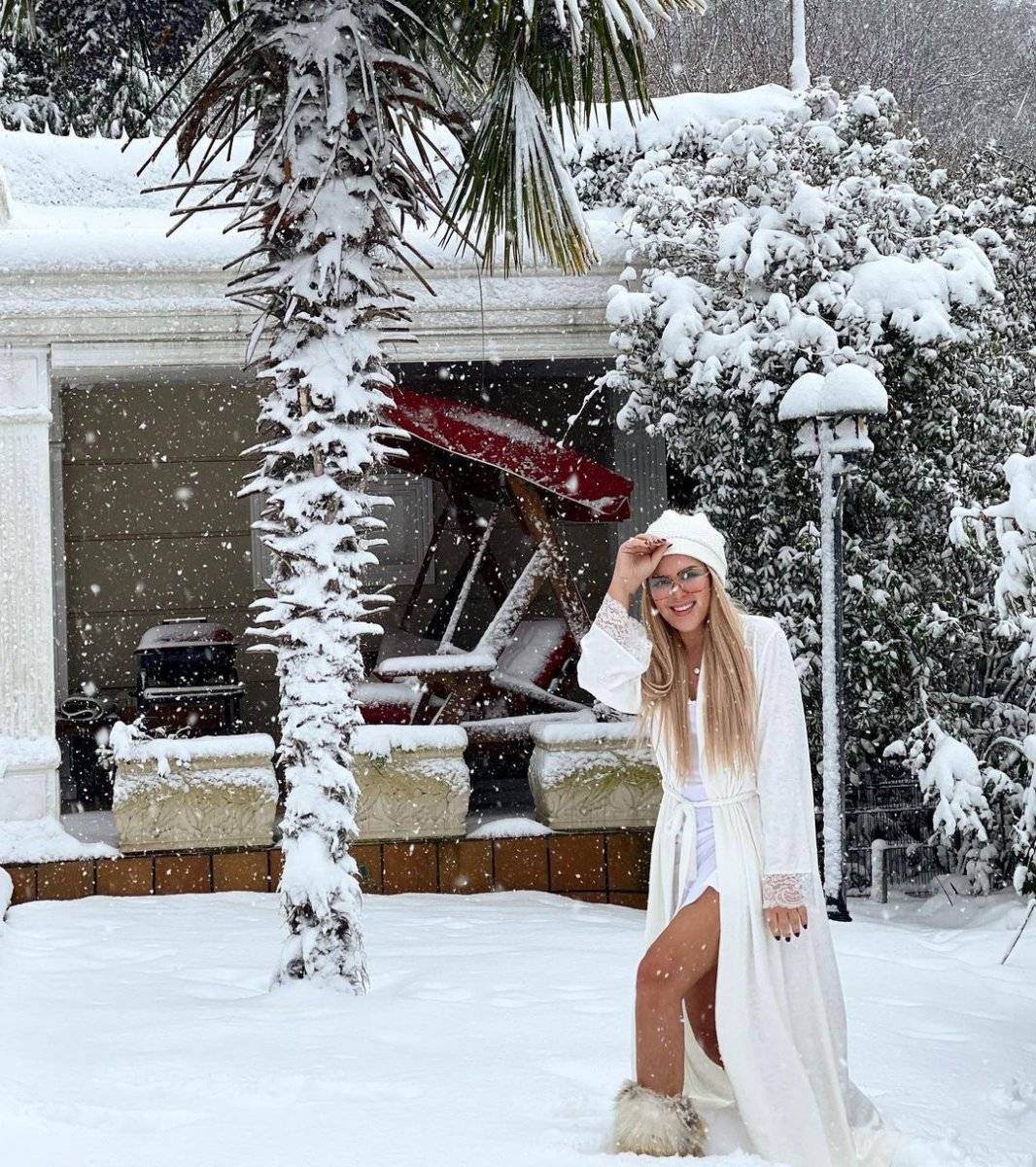 İstanbul’daki kar yağışı ünlü isimleri mutlu etti