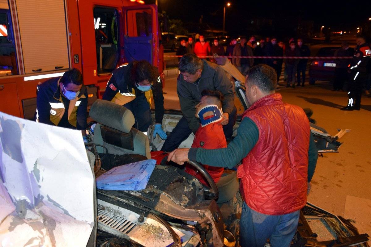 Antalya'da 3 kişinin öldüğü kaza kamerada