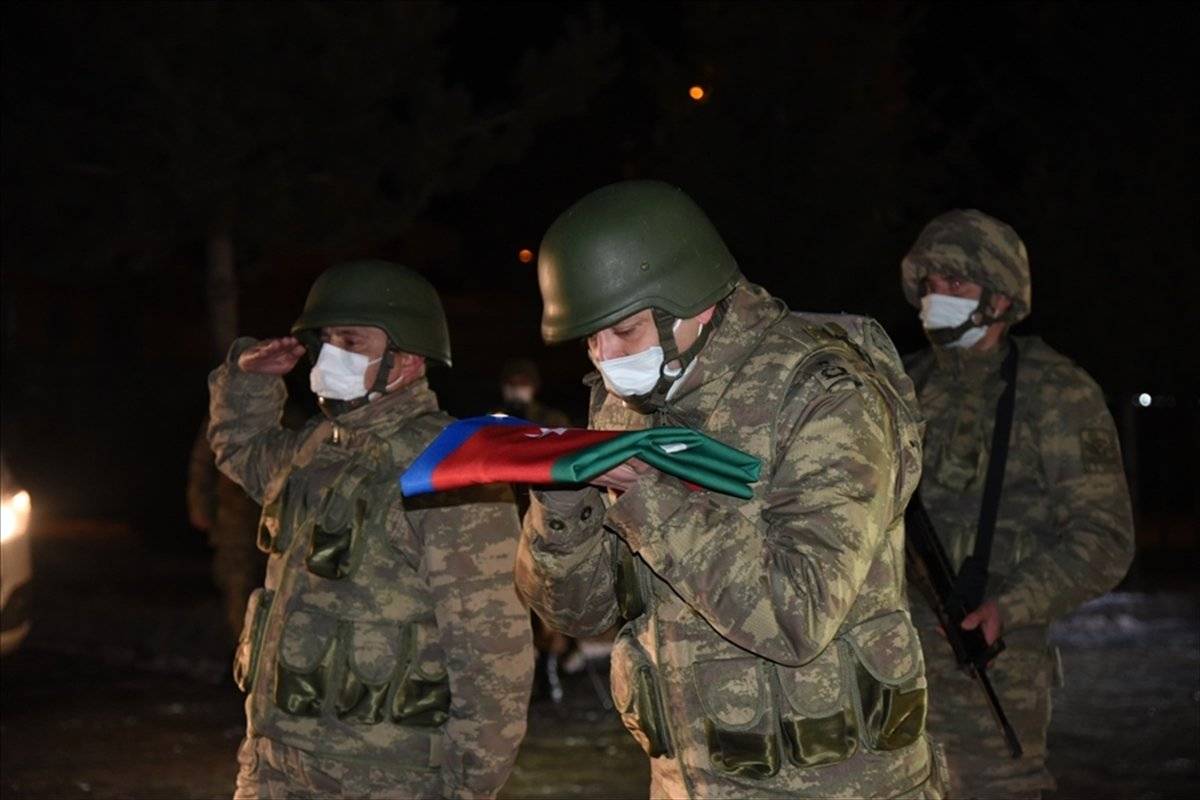 Azerbaycan askerleri 'Kış Tatbikatı' için Kars'ta