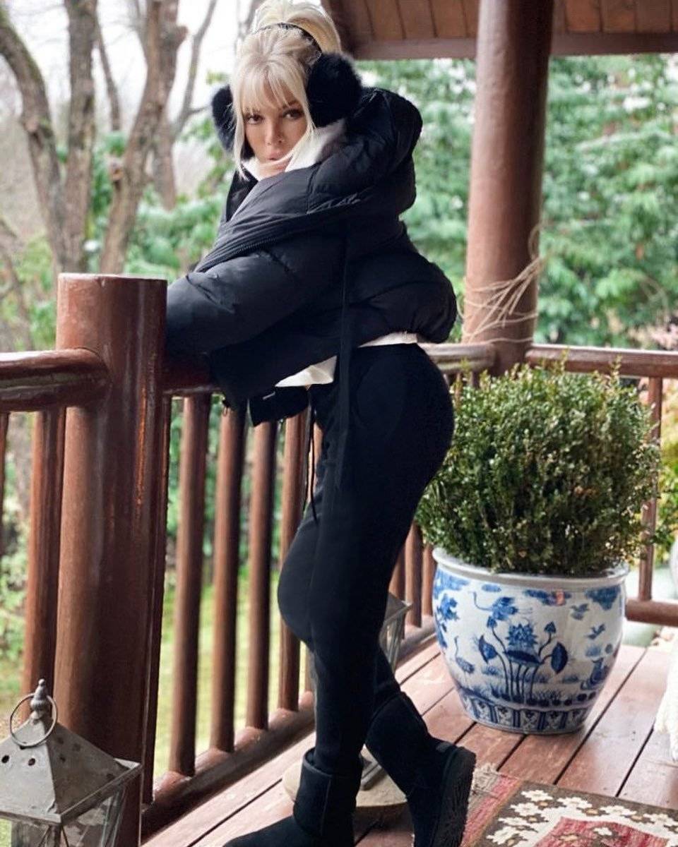 Ajda Pekkan’dan kar paylaşımı