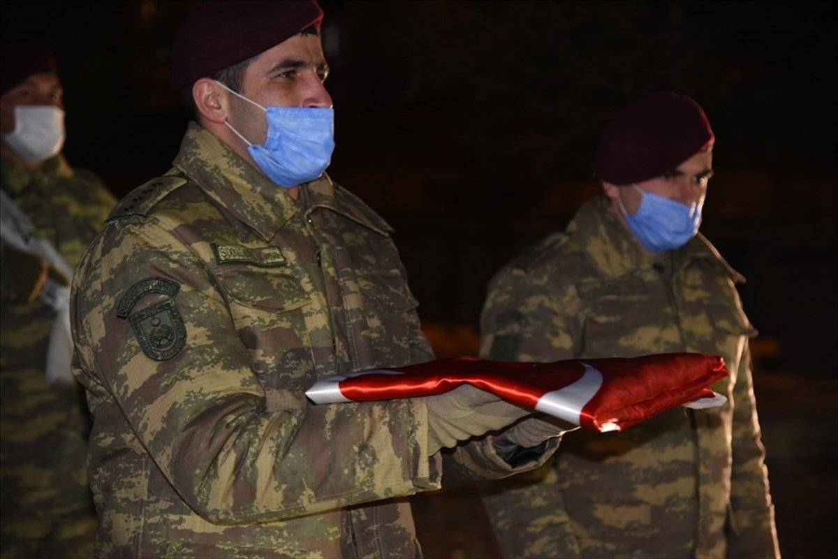 Azerbaycan askerleri 'Kış Tatbikatı' için Kars'ta