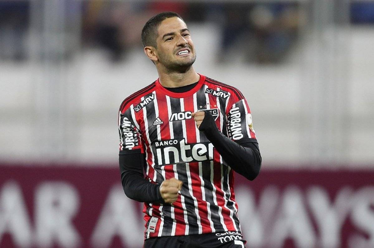 Beşiktaş'tan Alexandre Pato girişimi