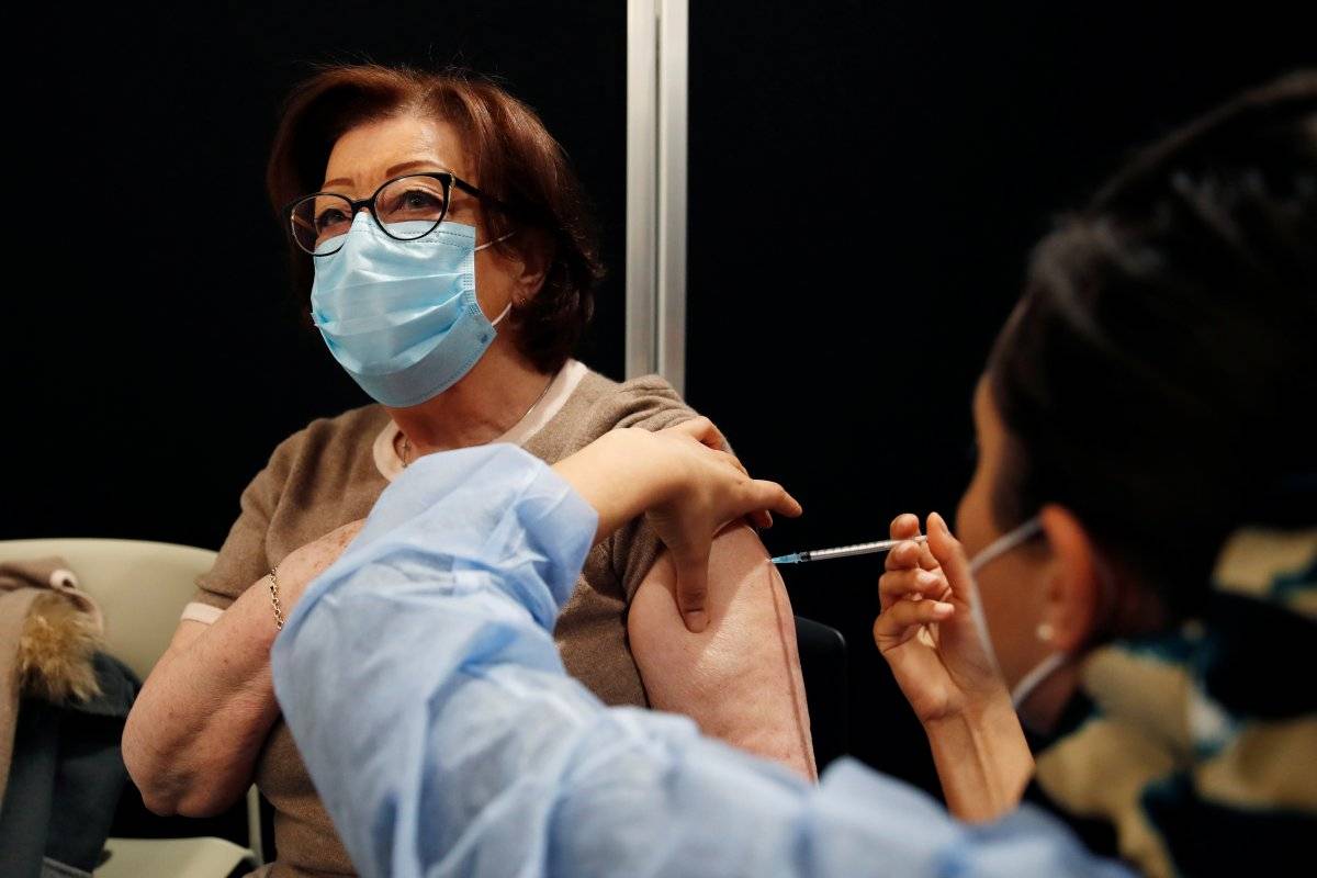 Türkiye'de koronavirüs aşılaması devam ediyor