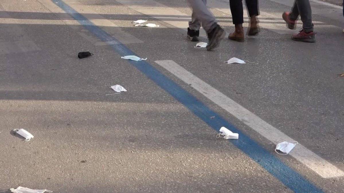Maskeyi yere atmak, önlemleri tehdide dönüştürüyor