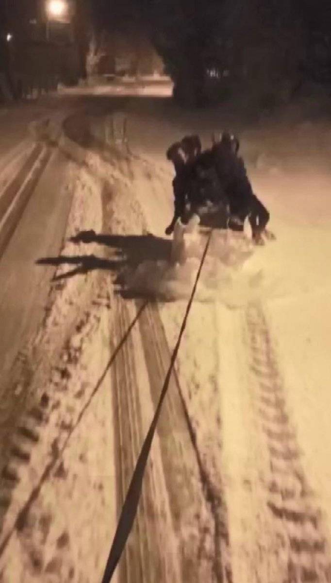 Sivas'ta buzdolabı üzerinde kayak keyfi