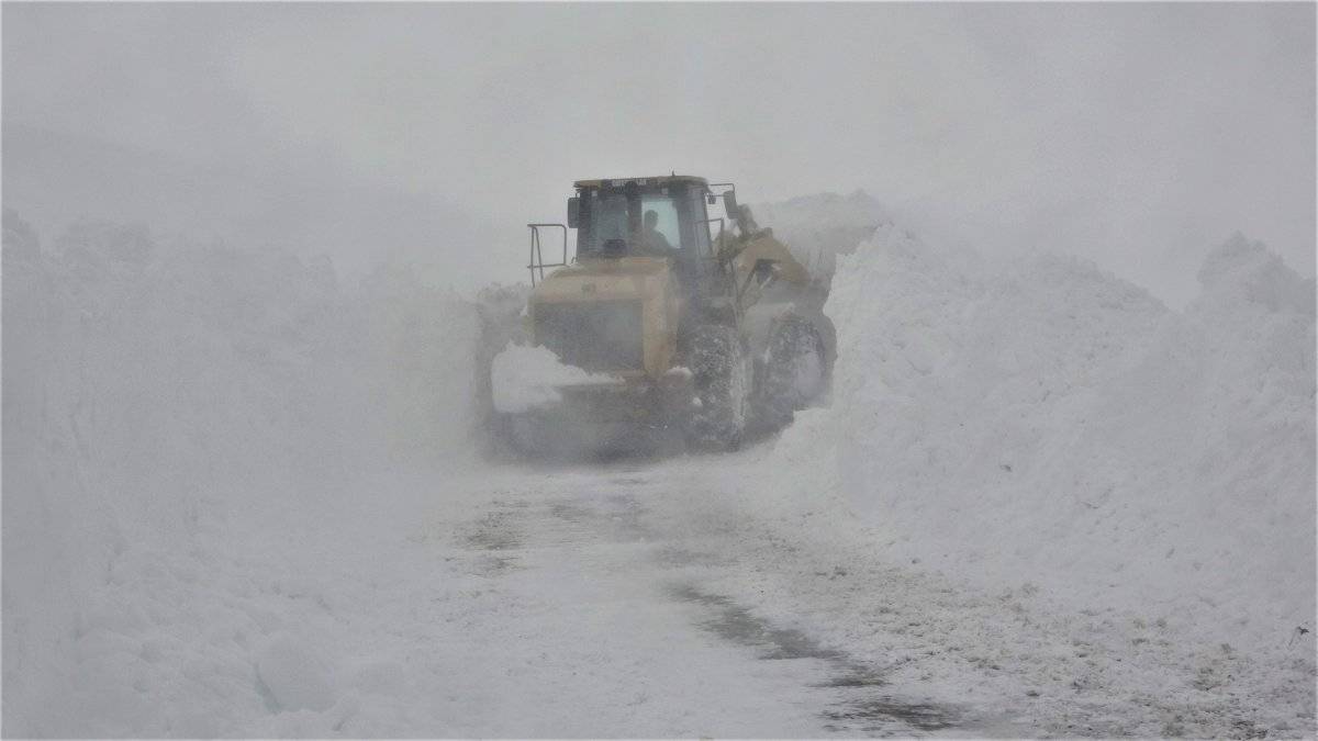 Muş'ta karla mücadele çalışması