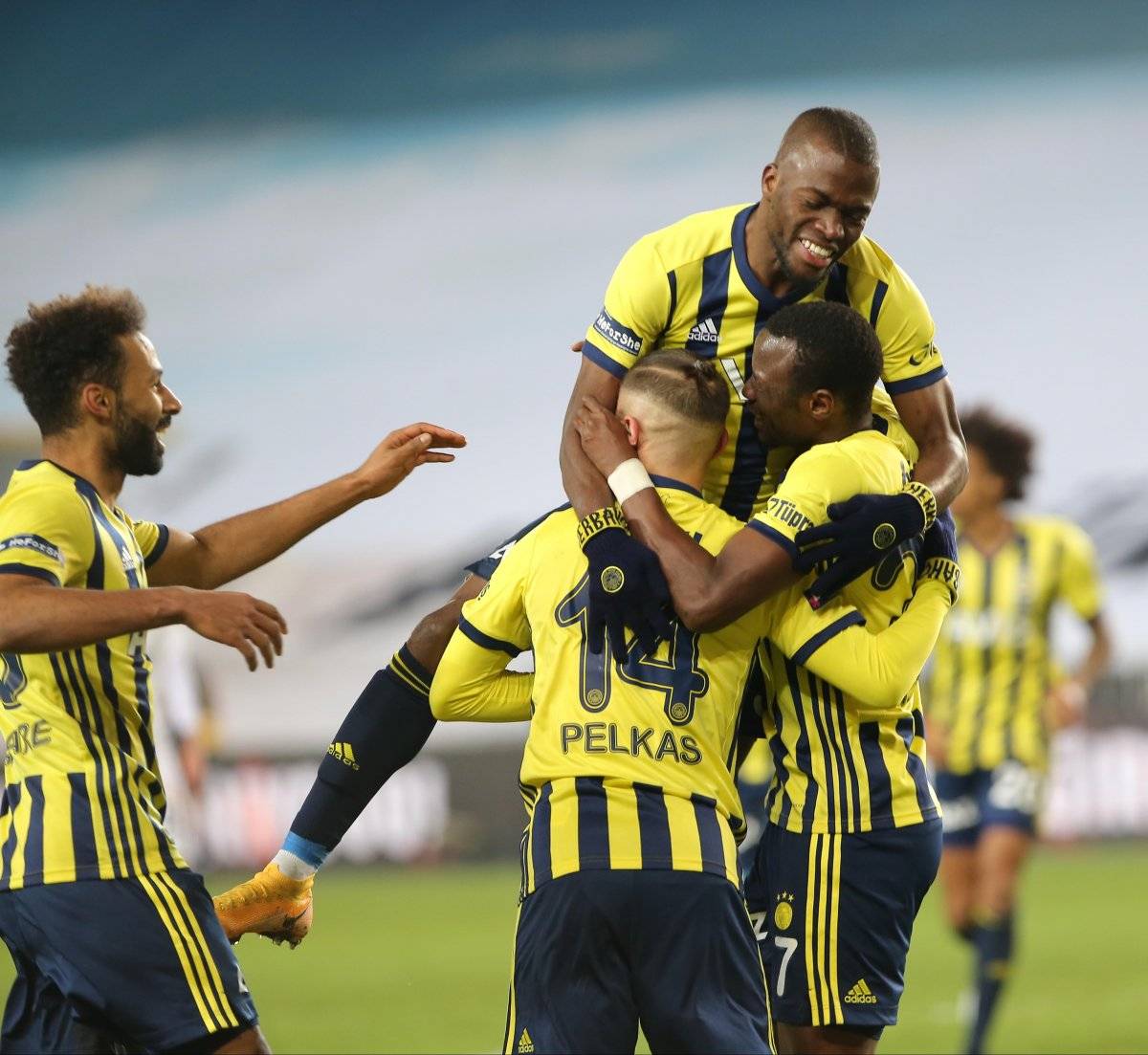 Fenerbahçe, Ankaragücü'nü 3 golle yendi
