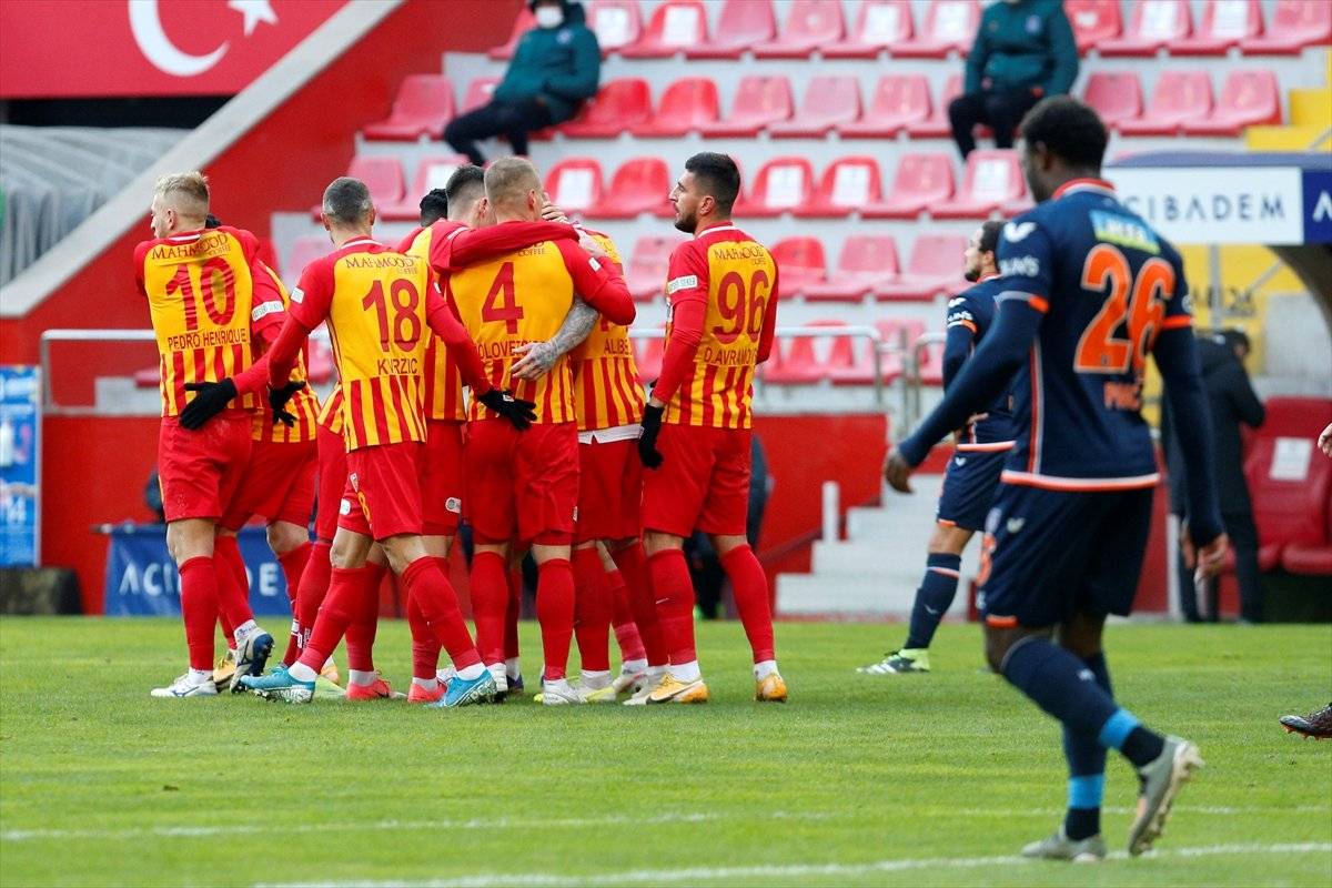 Başakşehir, Kayserispor'a mağlup oldu
