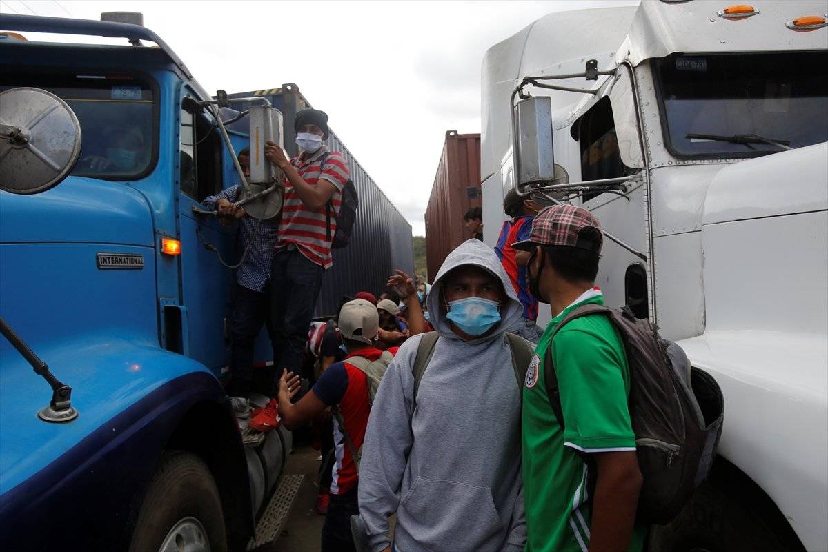Guatemala'da ABD'ye hareket eden göçmenlere müdahale