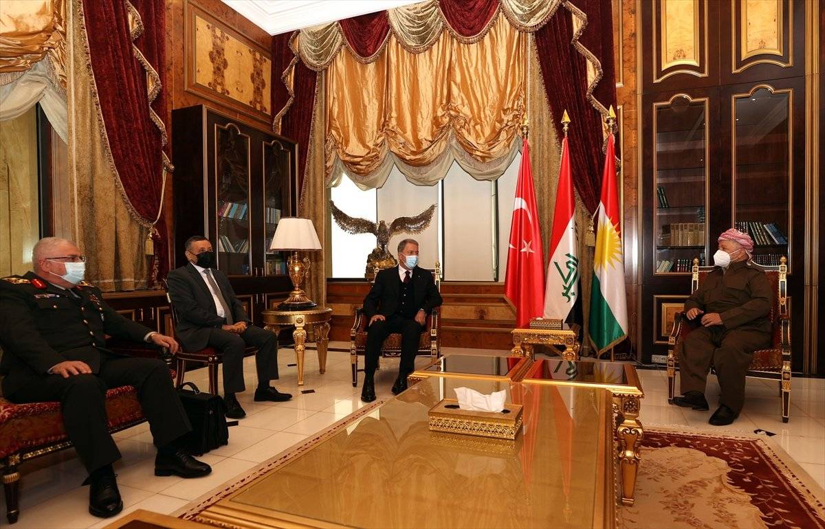 Hulusi Akar, Mesrur Barzani ve Mesud Barzani ile görüştü