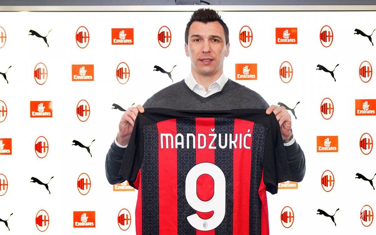 Mario Mandzukic resmen Milan'da