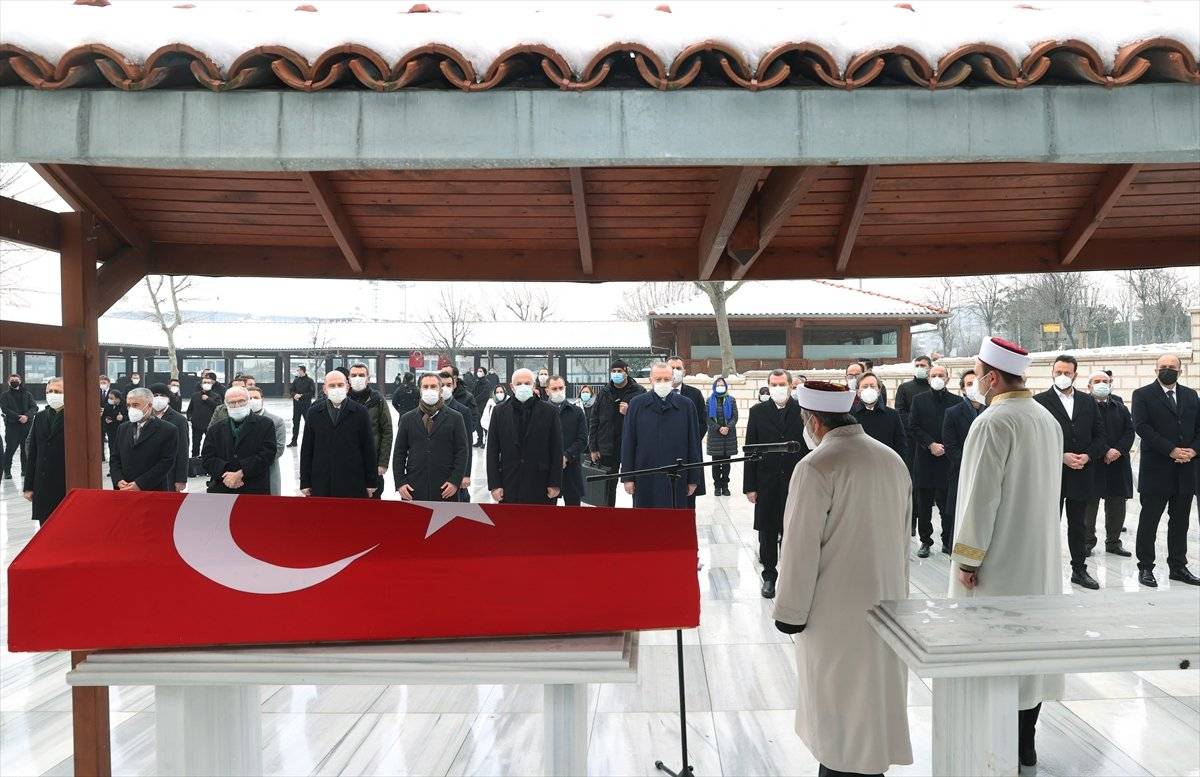 Cumhurbaşkanı Erdoğan, Nur Vergin'in cenaze törenine katıldı