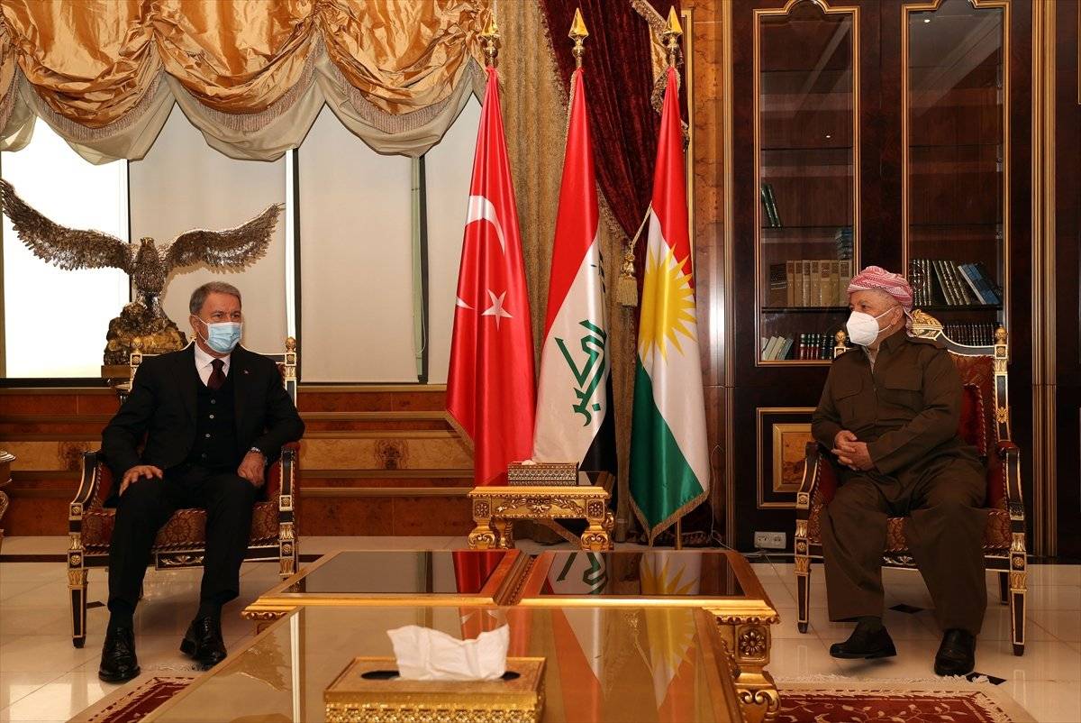 Hulusi Akar, Mesrur Barzani ve Mesud Barzani ile görüştü