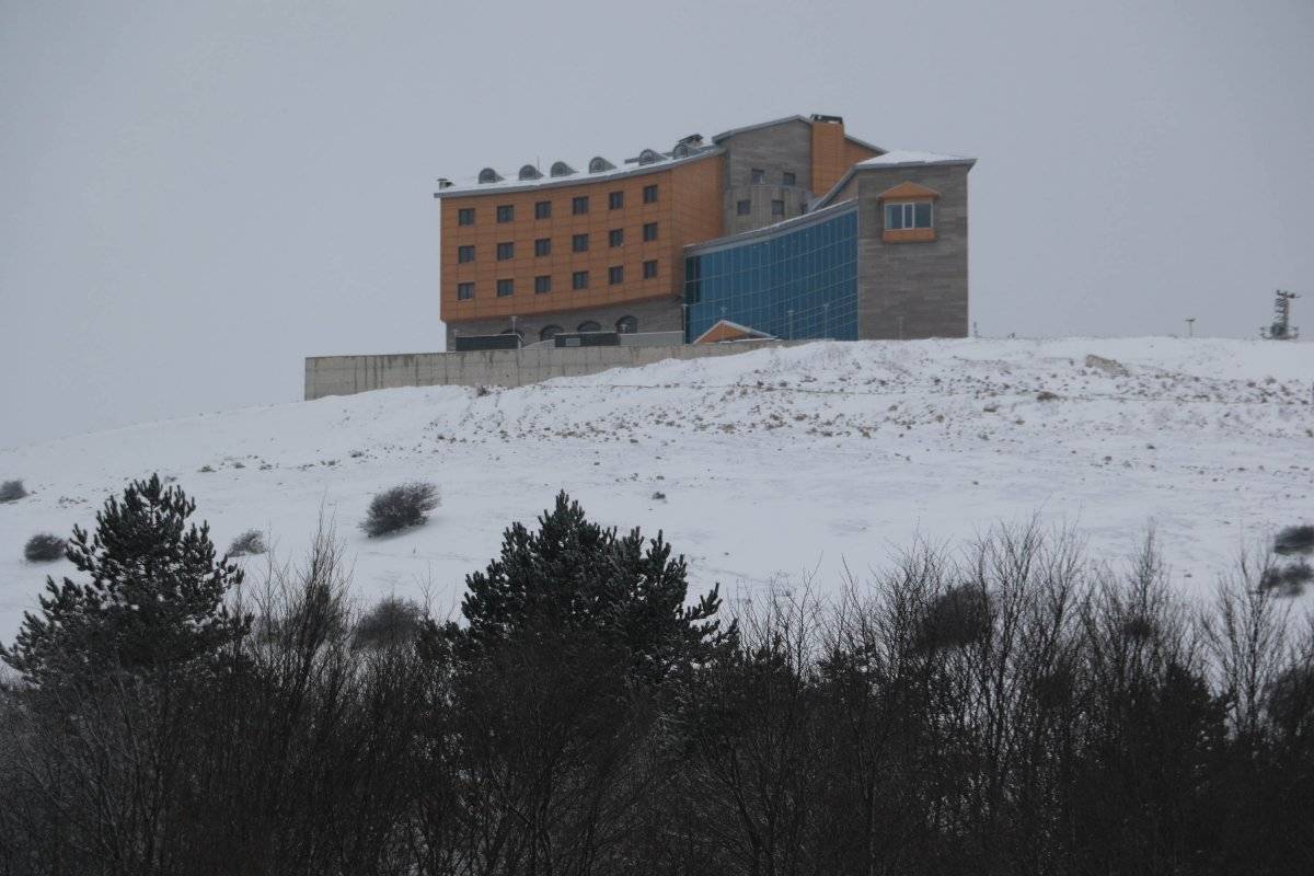 Akdağ'a yeterince kar yağmadı