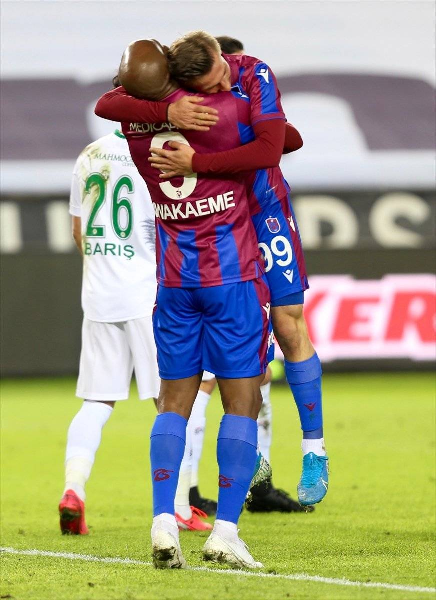 Trabzonspor, Konyaspor'a 3 attı