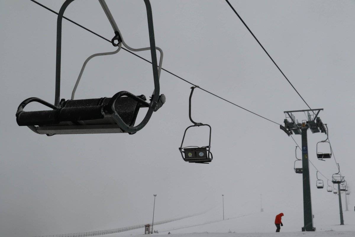 Akdağ'a yeterince kar yağmadı