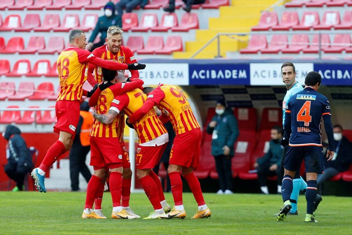 Başakşehir, Kayserispor'a mağlup oldu