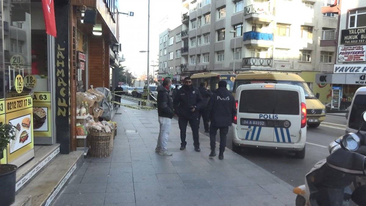 Silivri'de kuyumcu, soyguncuyu vurdu