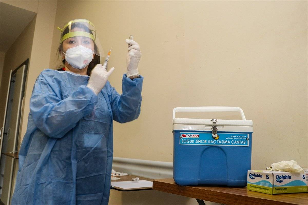 Türkiye'de aşılanan kişi sayısı 1 milyonu geçti