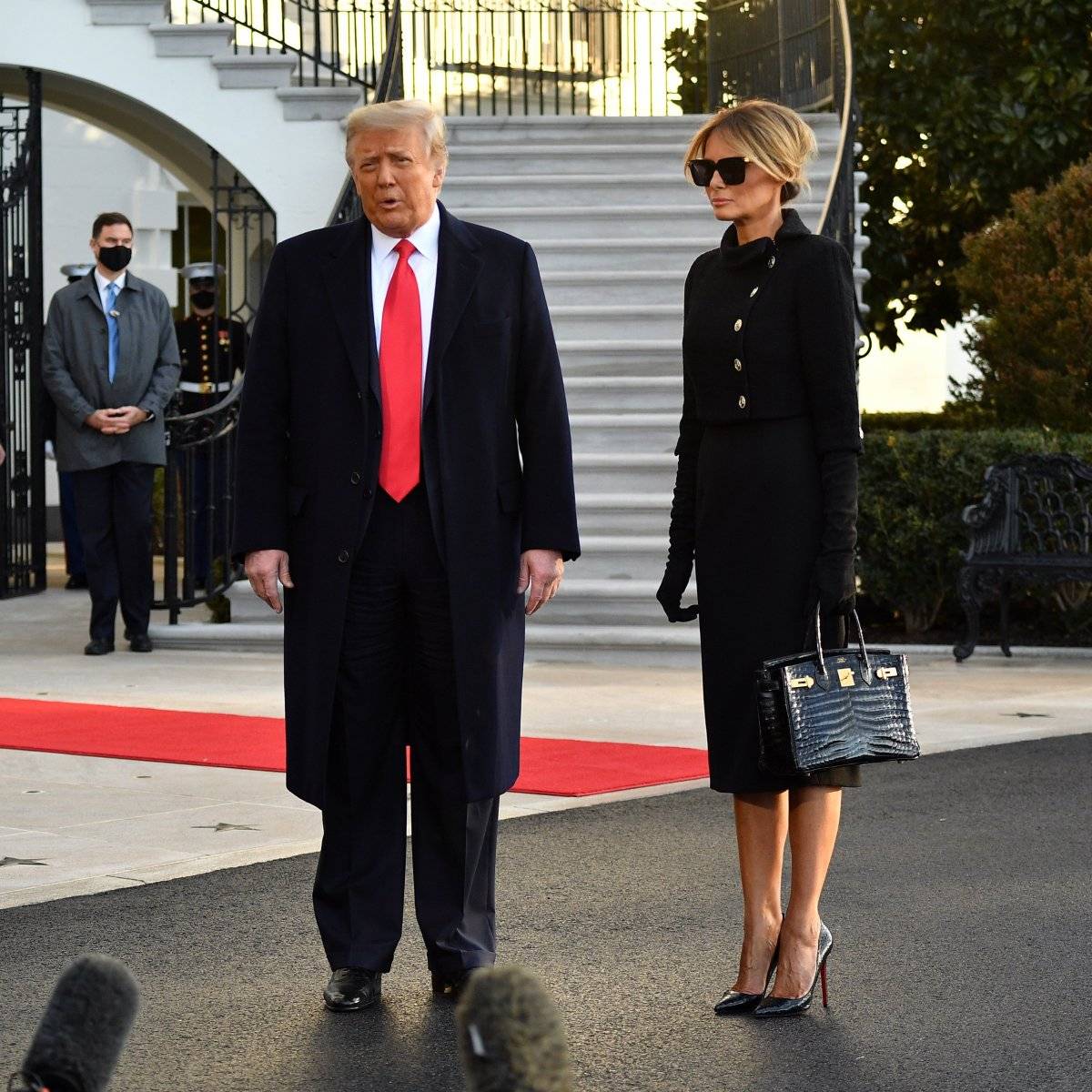 Trump, Beyaz Saray'a veda etti