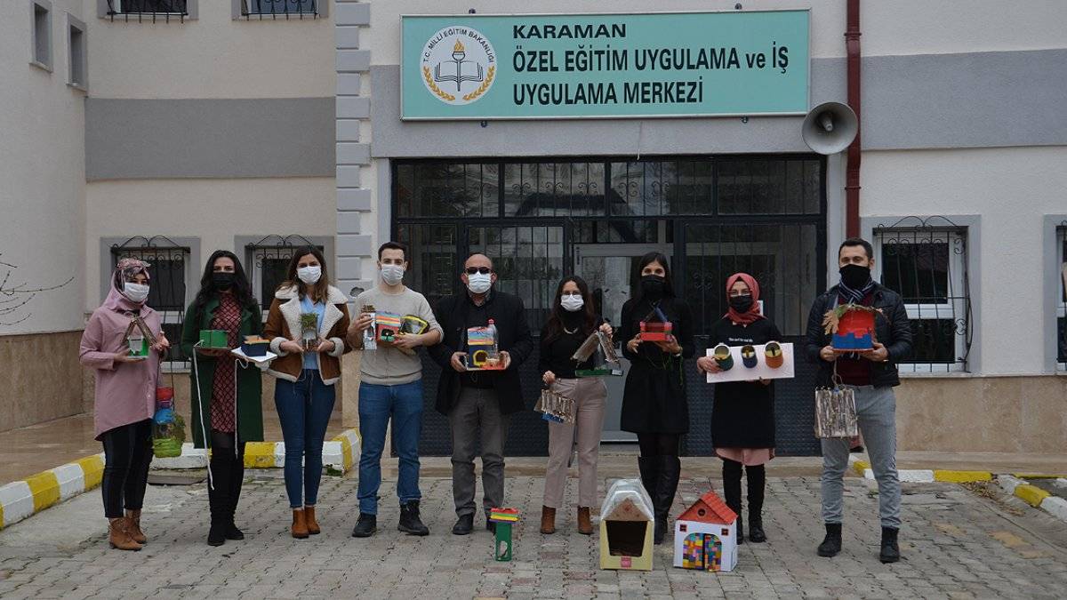 Karaman'da öğretmenler, geri dönüşüm malzemeleriyle kuş yuvaları yaptı