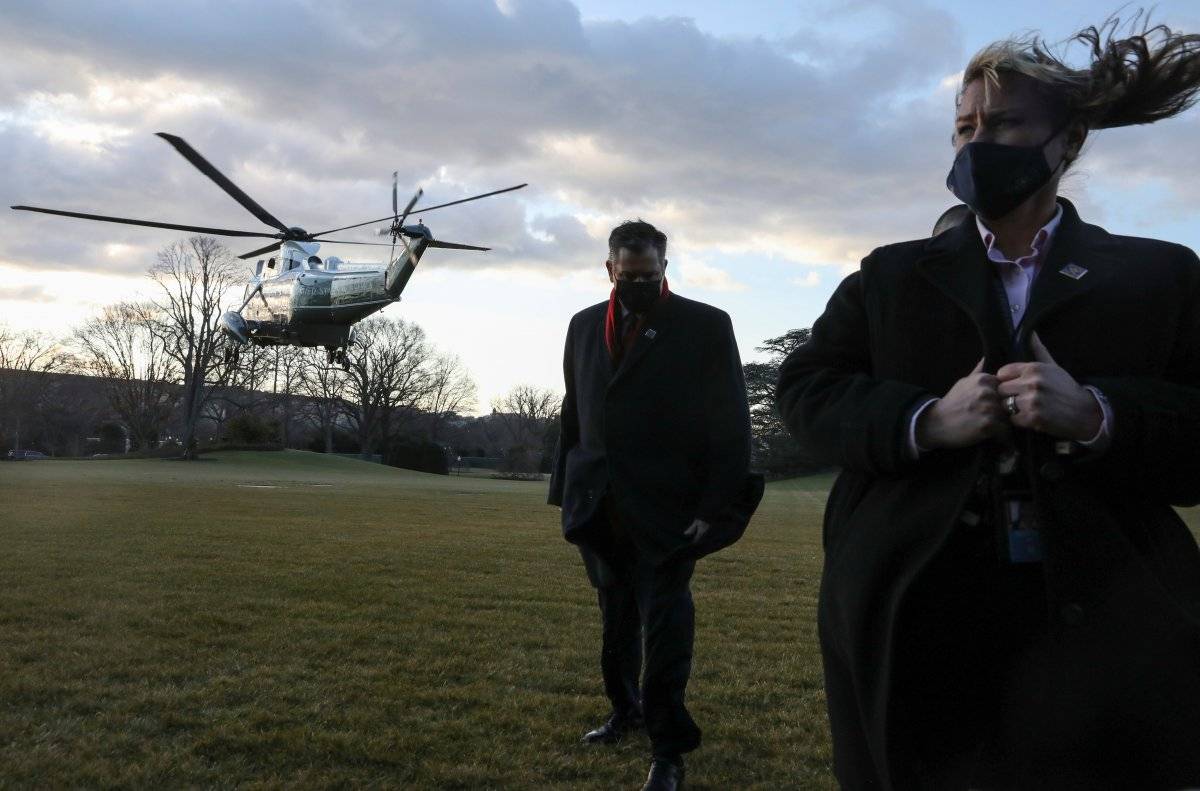 Trump, Beyaz Saray'a veda etti