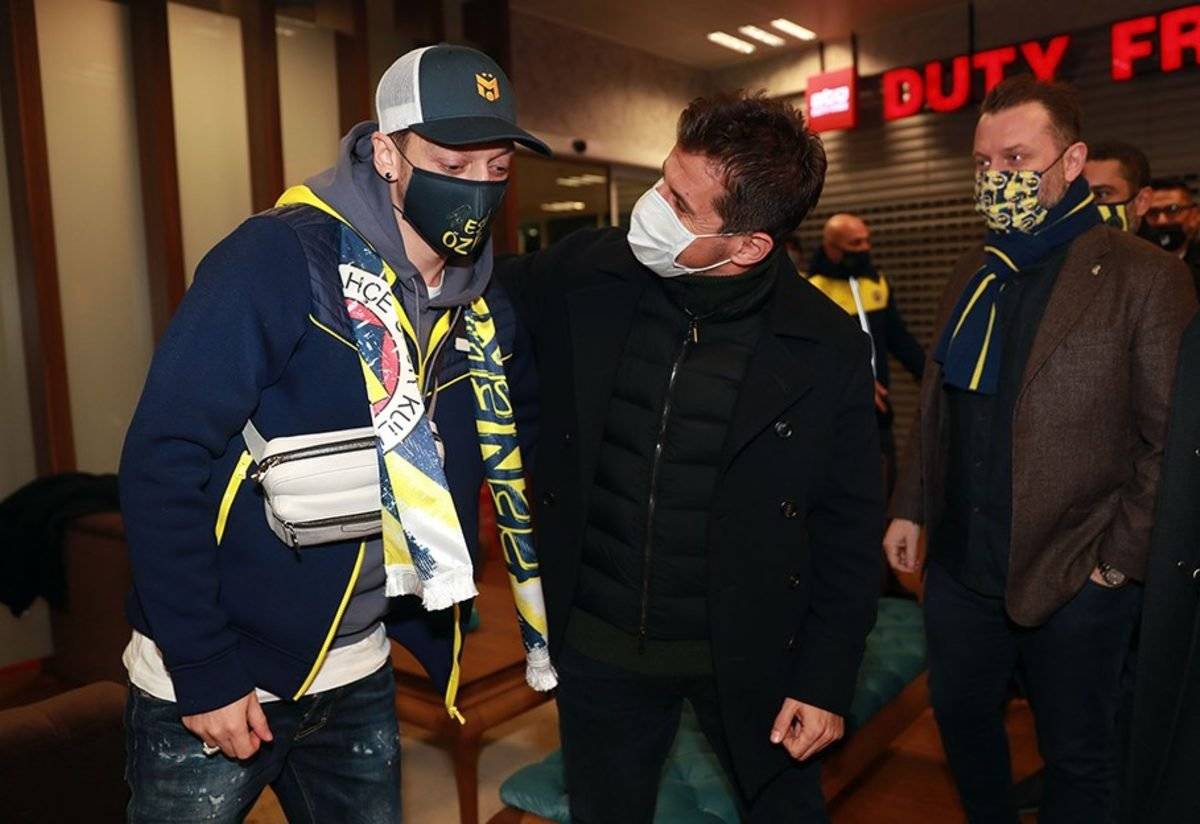 Fenerbahçelilerden, Emre Belözoğlu'na HGS'li teşekkür