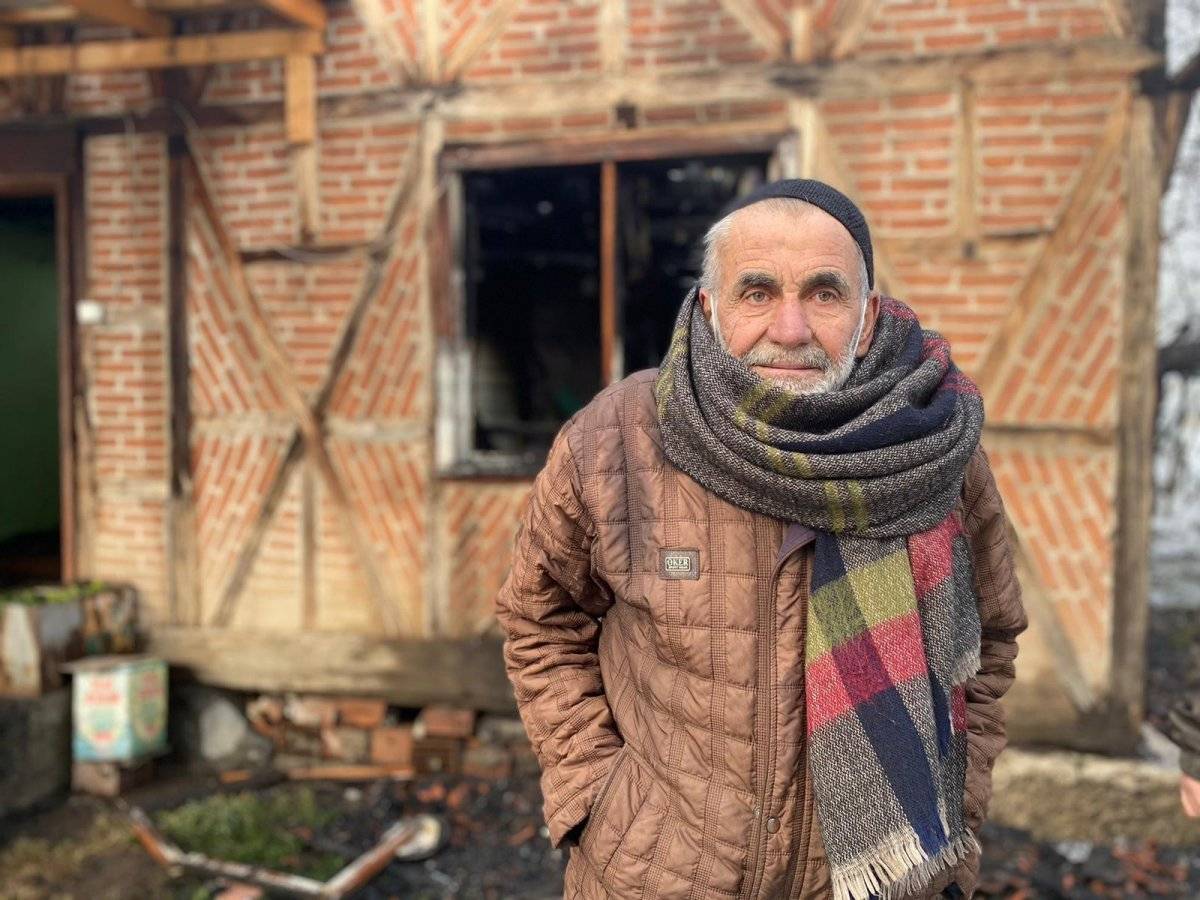 Düzce'de bacaya giren baykuş, evin yanmasına neden oldu