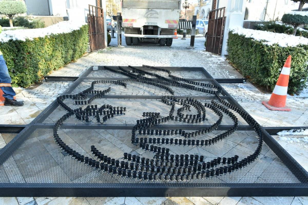 Ankara Büyükşehir Belediyesi'nden Gençlik Parkı'na Atatürk panosu