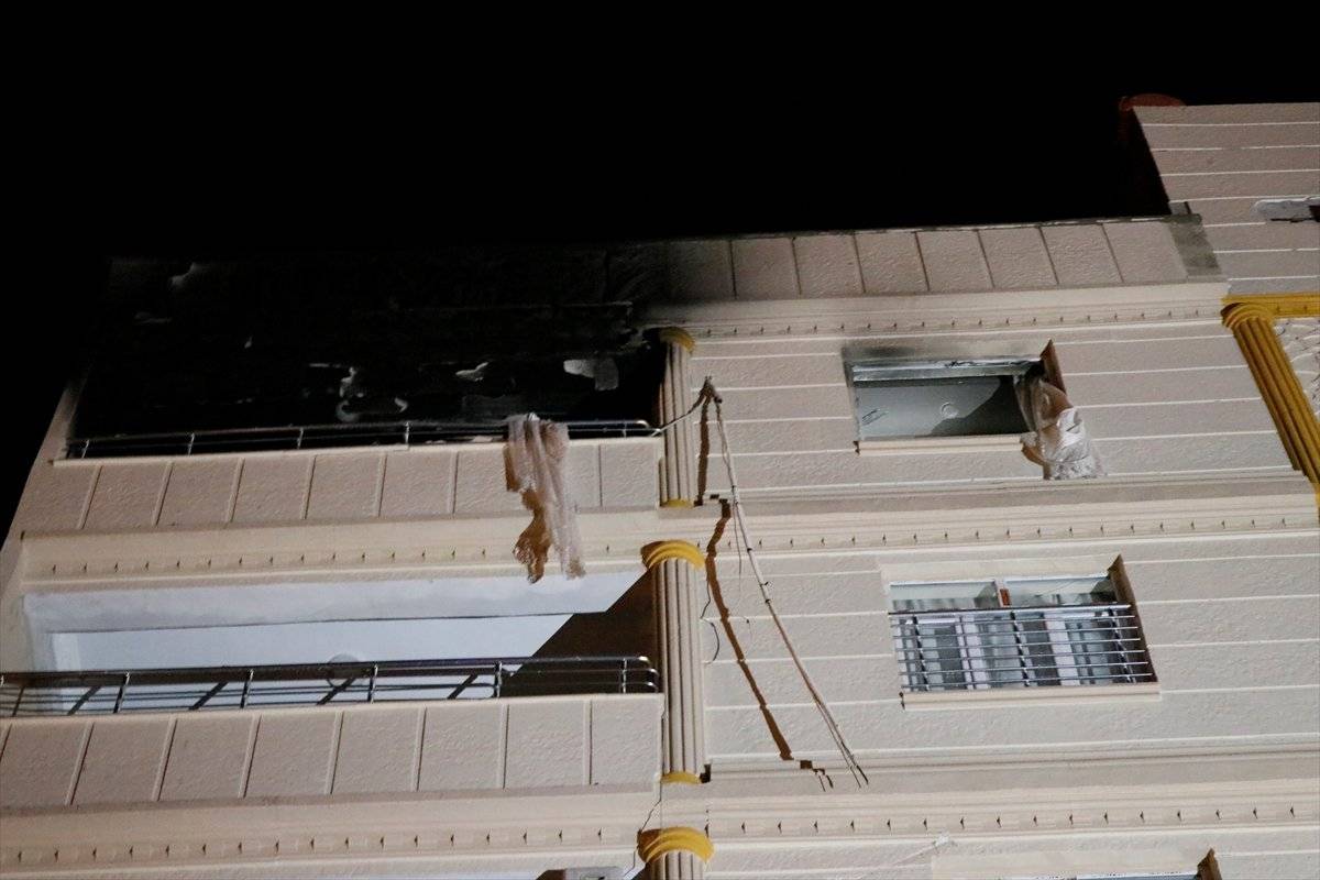 Şanlıurfa'da tüp patlaması sonucu uzman çavuş ve oğlu öldü