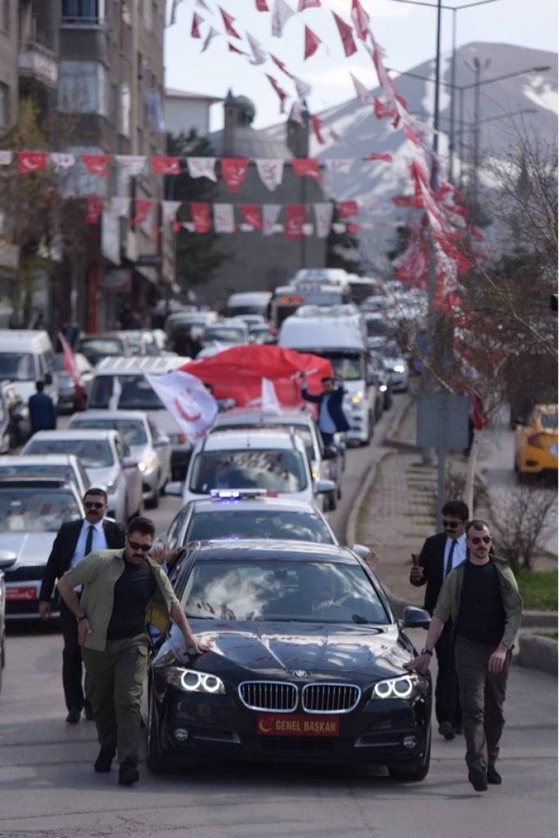 Temel Karamollaoğlu: Avrupa'da başbakanlar makamlarına bisikletle gidiyor