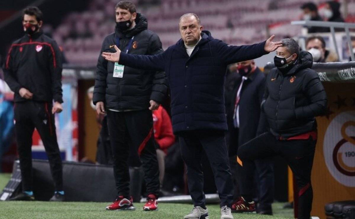 Fatih Terim: Saha içi ve dışında muhteşem bir Arda izliyorum