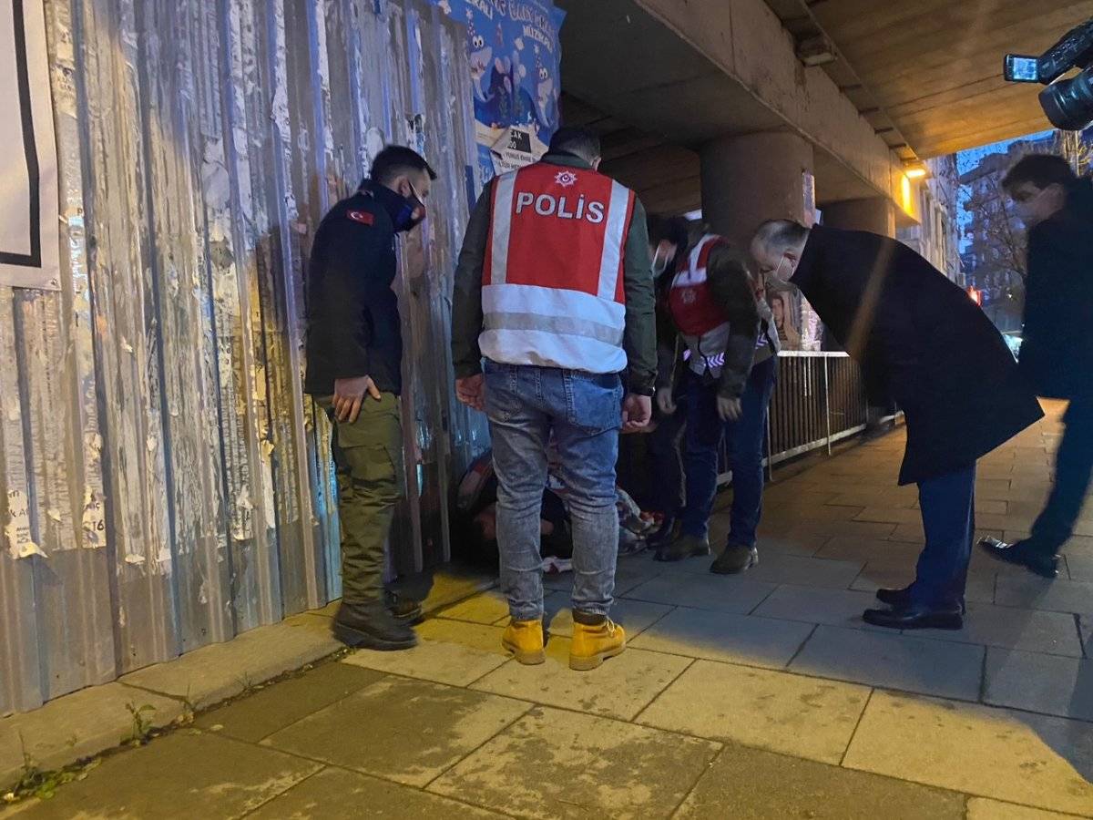 Maltepe'de sokakta kalan vatandaş günler süren ikna çabalarıyla otele yerleştirildi